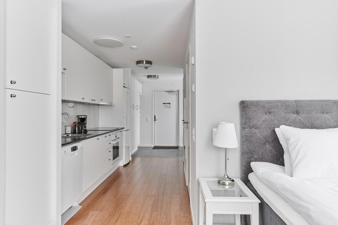 Continental Apartment Hotel Knivsta Knivsta  Екстер'єр фото