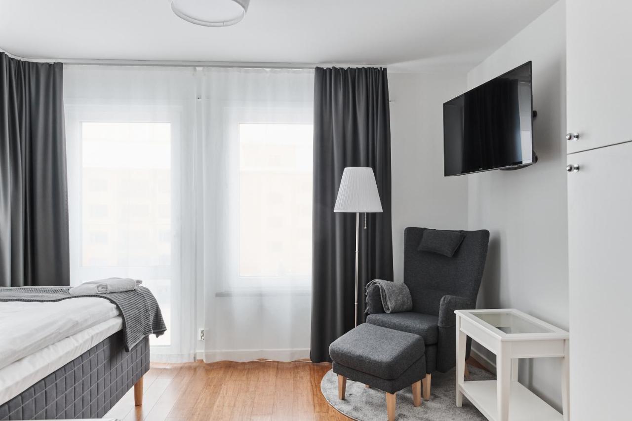 Continental Apartment Hotel Knivsta Knivsta  Екстер'єр фото
