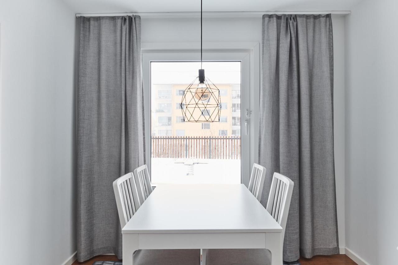 Continental Apartment Hotel Knivsta Knivsta  Екстер'єр фото