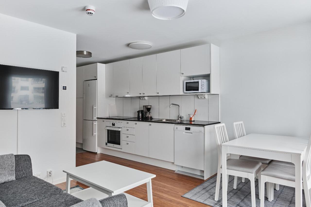 Continental Apartment Hotel Knivsta Knivsta  Екстер'єр фото