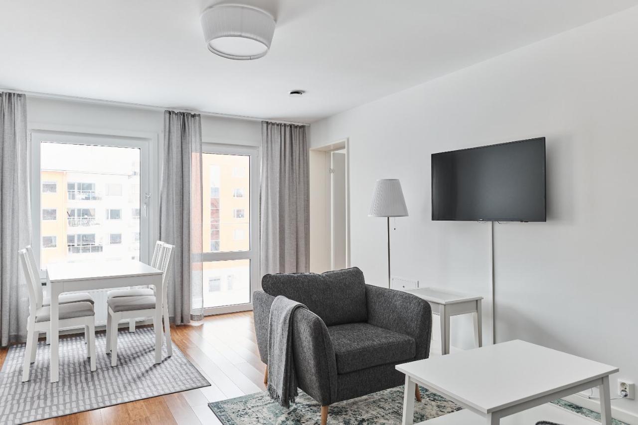 Continental Apartment Hotel Knivsta Knivsta  Екстер'єр фото